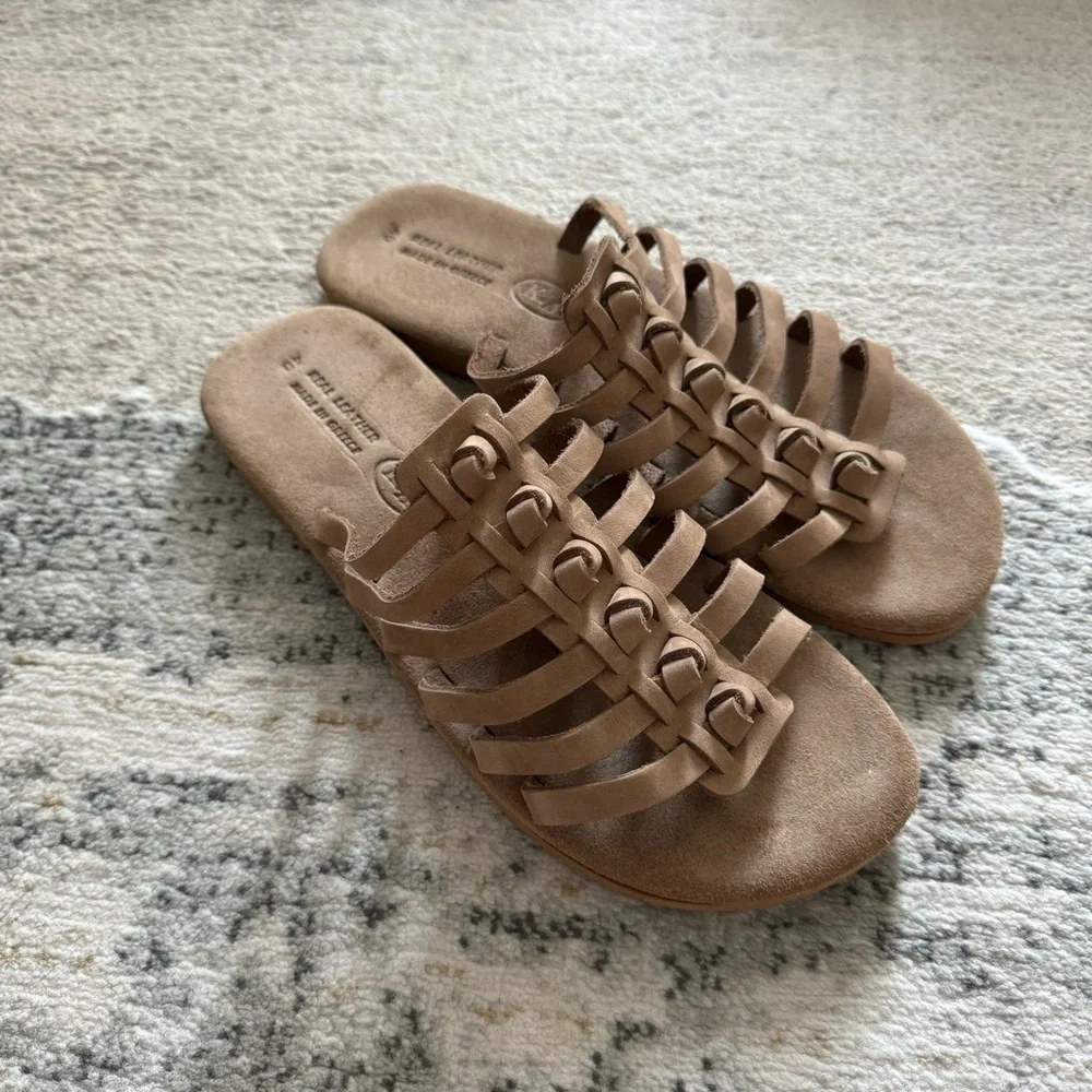 🆕 Greek taupe suede knot detail strappy flat sandals